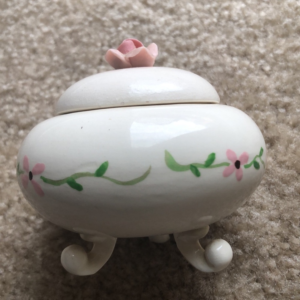 Vintage Ceramic Dish/Bowl With Lid